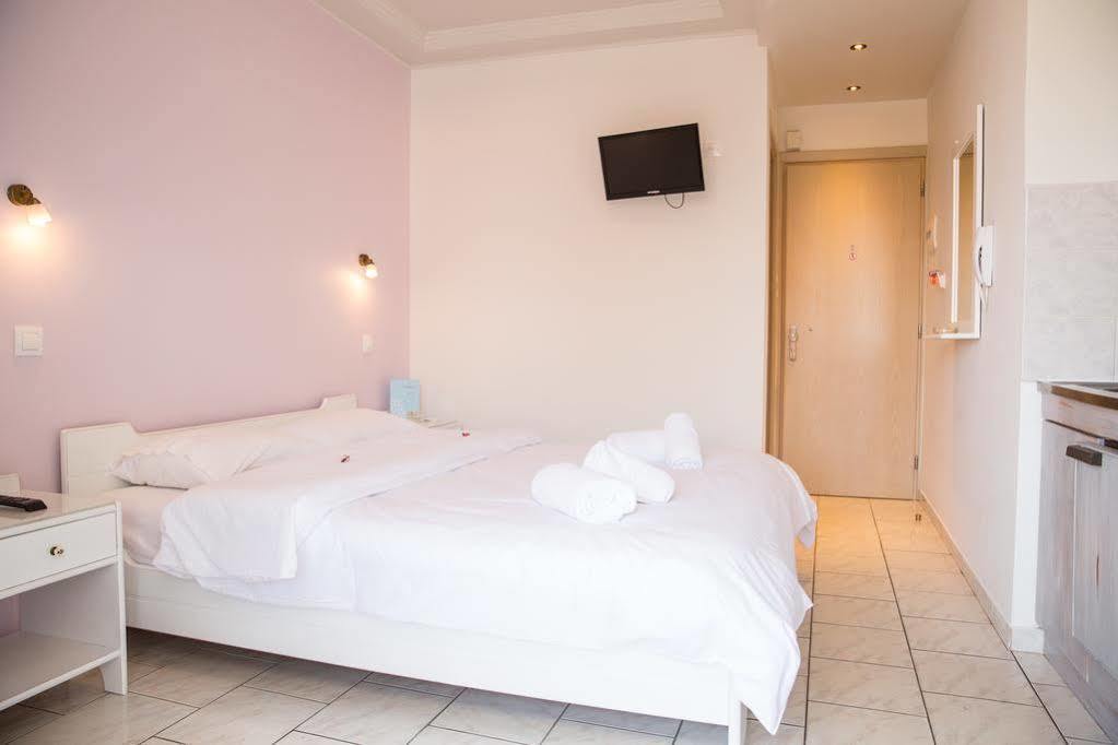 Hotel Melissanthi Паралия Дионисиу Екстериор снимка